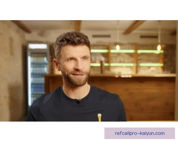 穆勒近期表现稳健，持续展现出出色的比赛稳定性与状态。