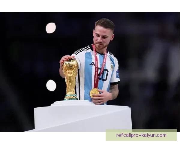 英超麦卡利斯特状态回暖，近期表现逐渐提升引人关注